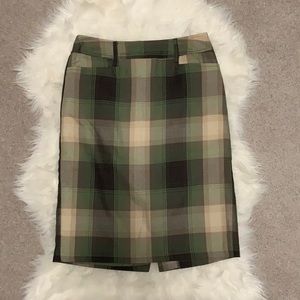🌸 Dressbarn Green Plaid Skirt